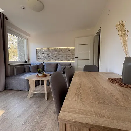 Comfort - Location - Balcony No 23