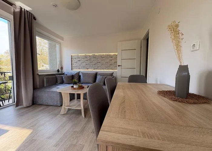 Comfort - Location - Balcony No 23