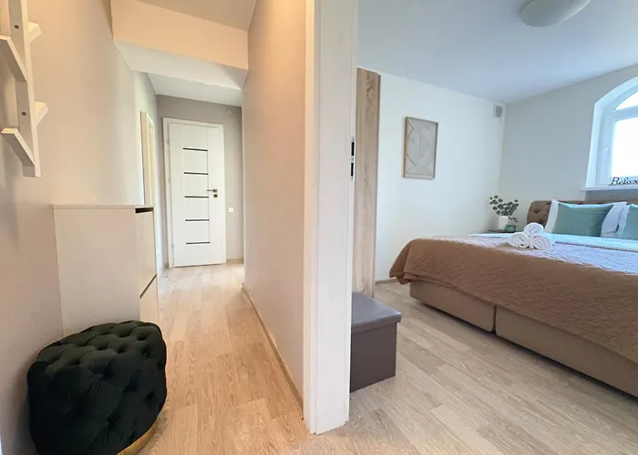 Comfort - Location - Balcony No 23 *